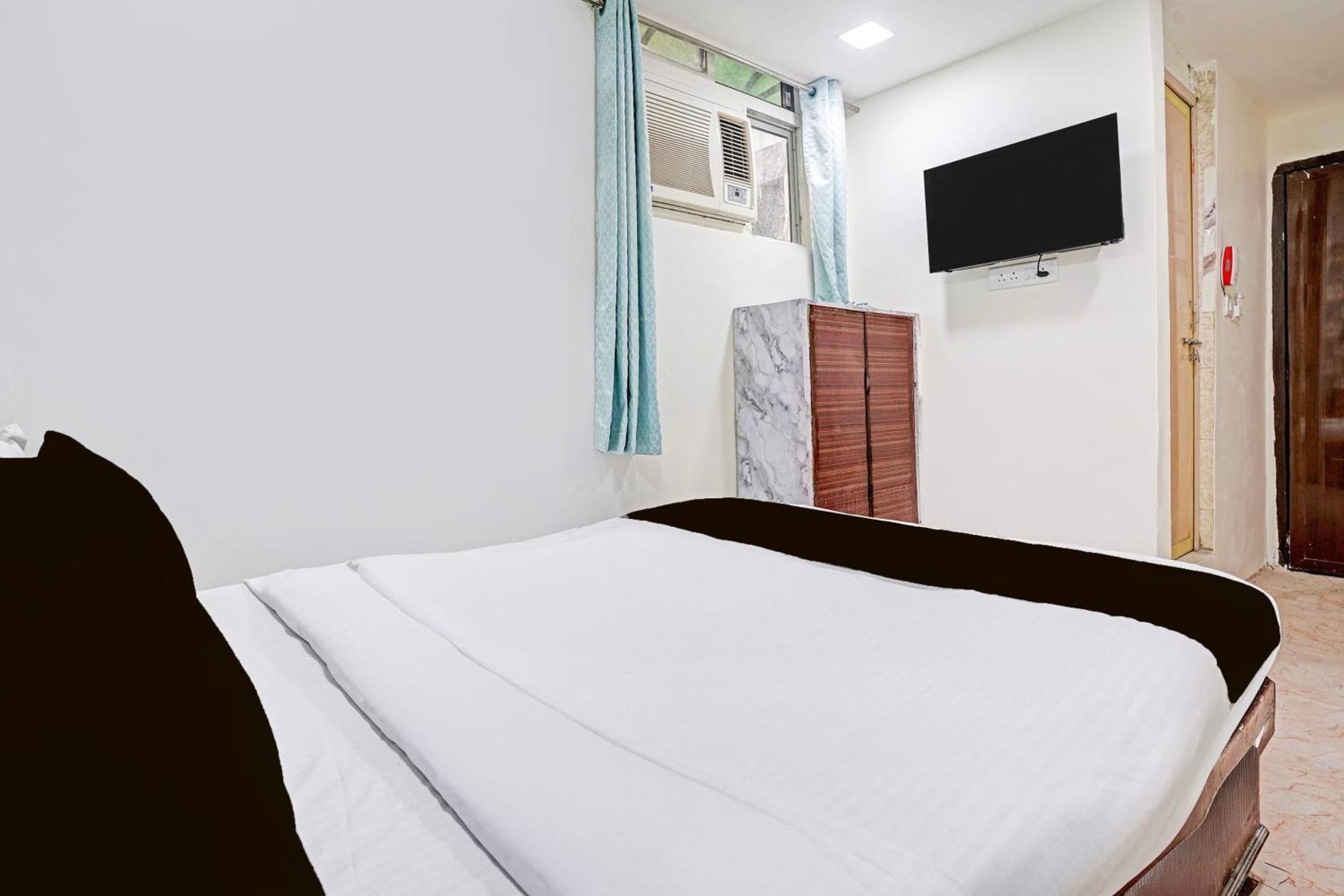 אחמדאבאד Super Hotel O Navrangpura Cg Road Formerly Hotel Yugraj מראה חיצוני תמונה