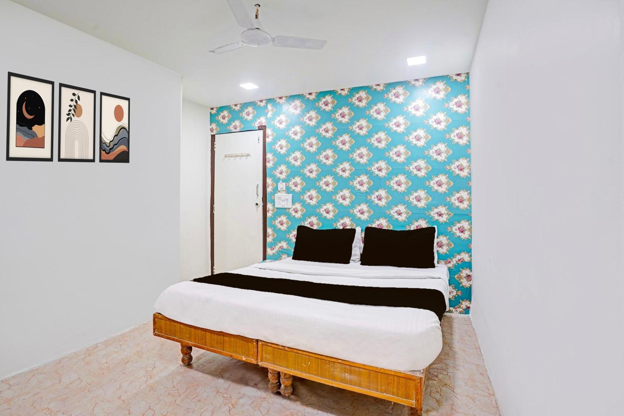 אחמדאבאד Super Hotel O Navrangpura Cg Road Formerly Hotel Yugraj מראה חיצוני תמונה