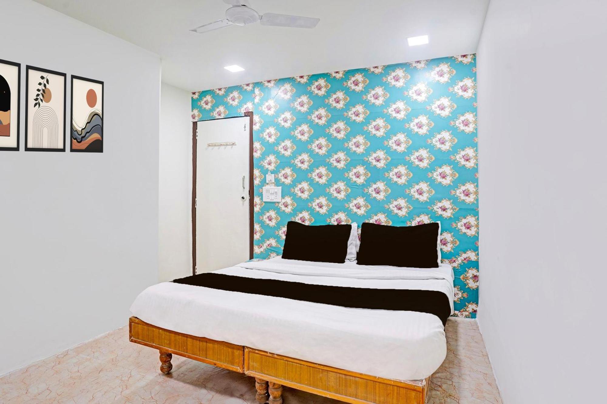 אחמדאבאד Super Hotel O Navrangpura Cg Road Formerly Hotel Yugraj מראה חיצוני תמונה